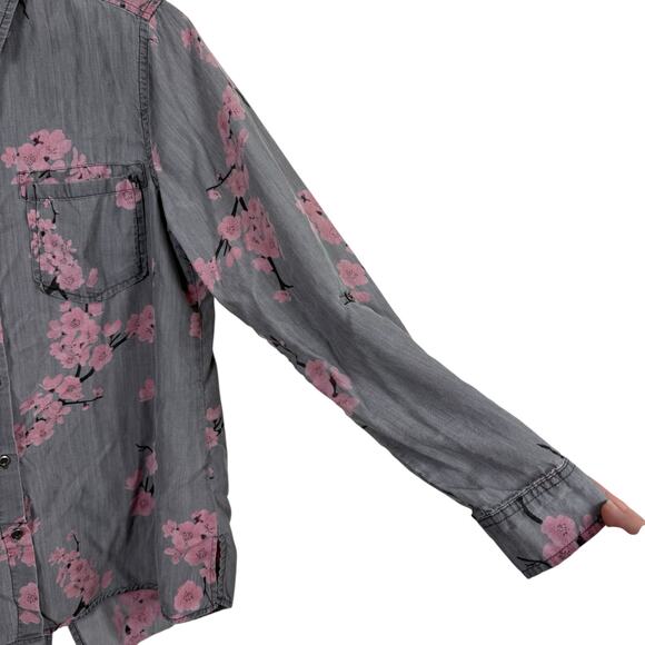 Billy T Women Cherry Blossom Shirt Small Lyocell Roll Tab Floral Preppy Cottage - Picture 2 of 7